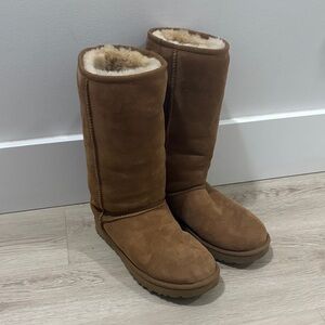 UGG Women’s Classic Tall II Boot in Chestnut